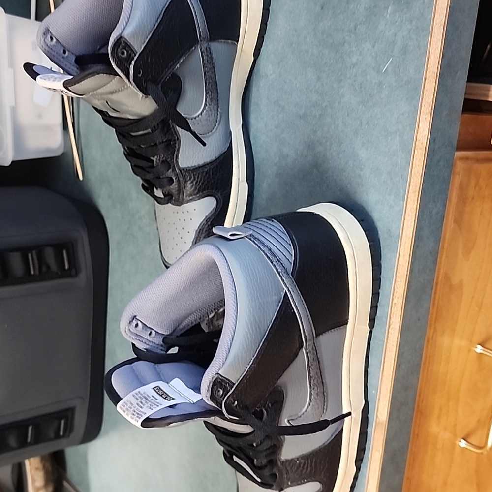 Nike Dunks Classics - image 7